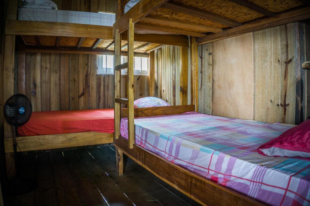 Hostal On The Sea Bocas del Toro Buitenkant foto
