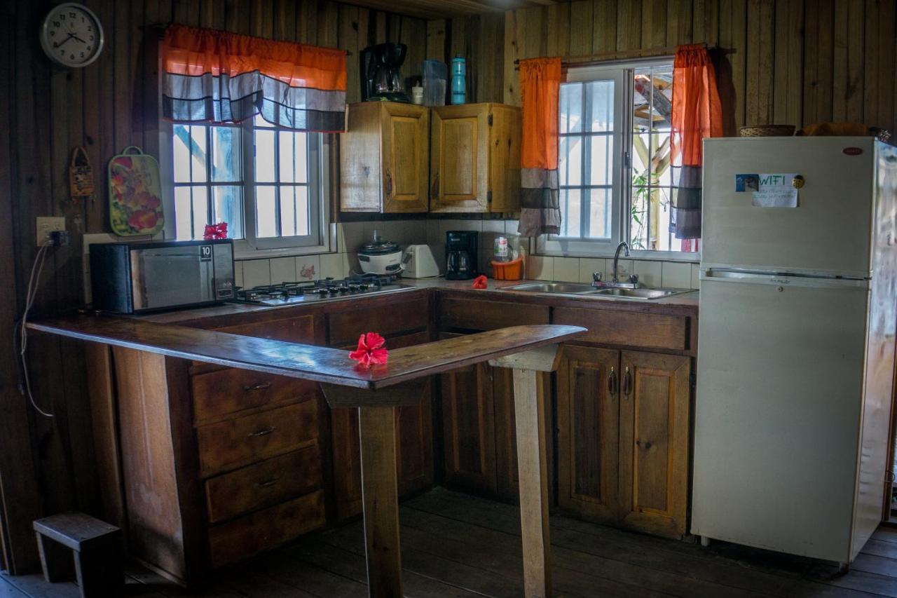 Hostal On The Sea Bocas del Toro Buitenkant foto